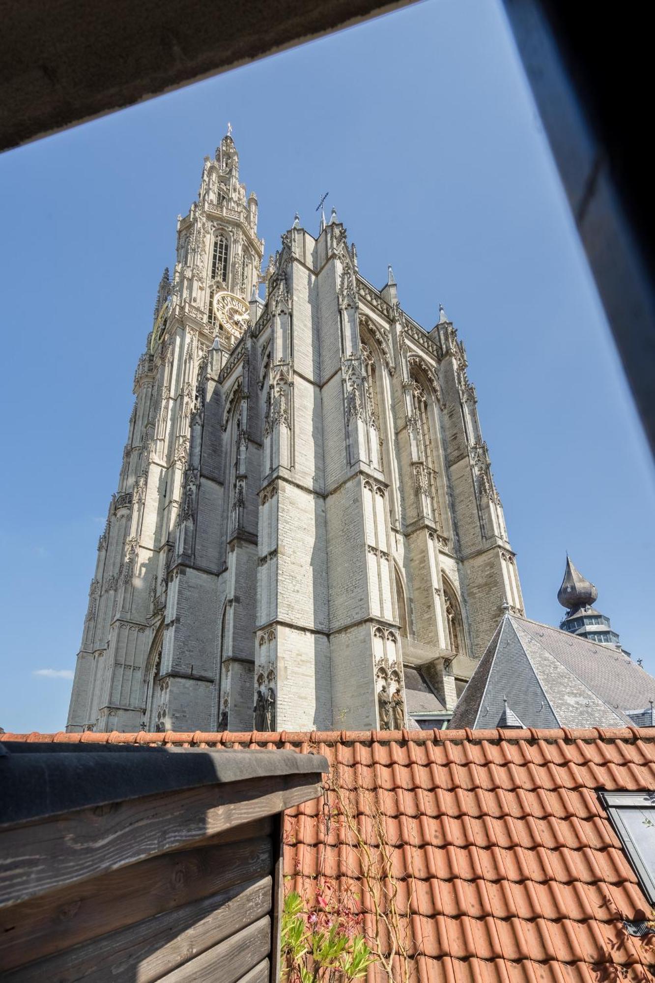 Tempel Cathedral Lodge In The Heart Of Antwerp Antuérpia Exterior foto